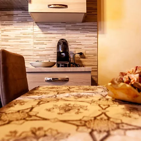 B&B Piazza Noua 1831 索拉