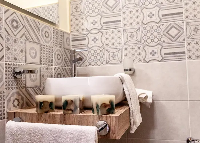 Piazza Noua 1831 索拉