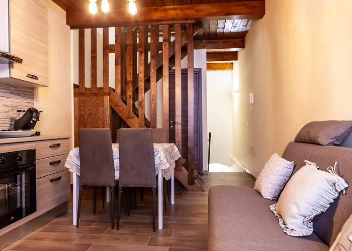 Piazza Noua 1831 索拉